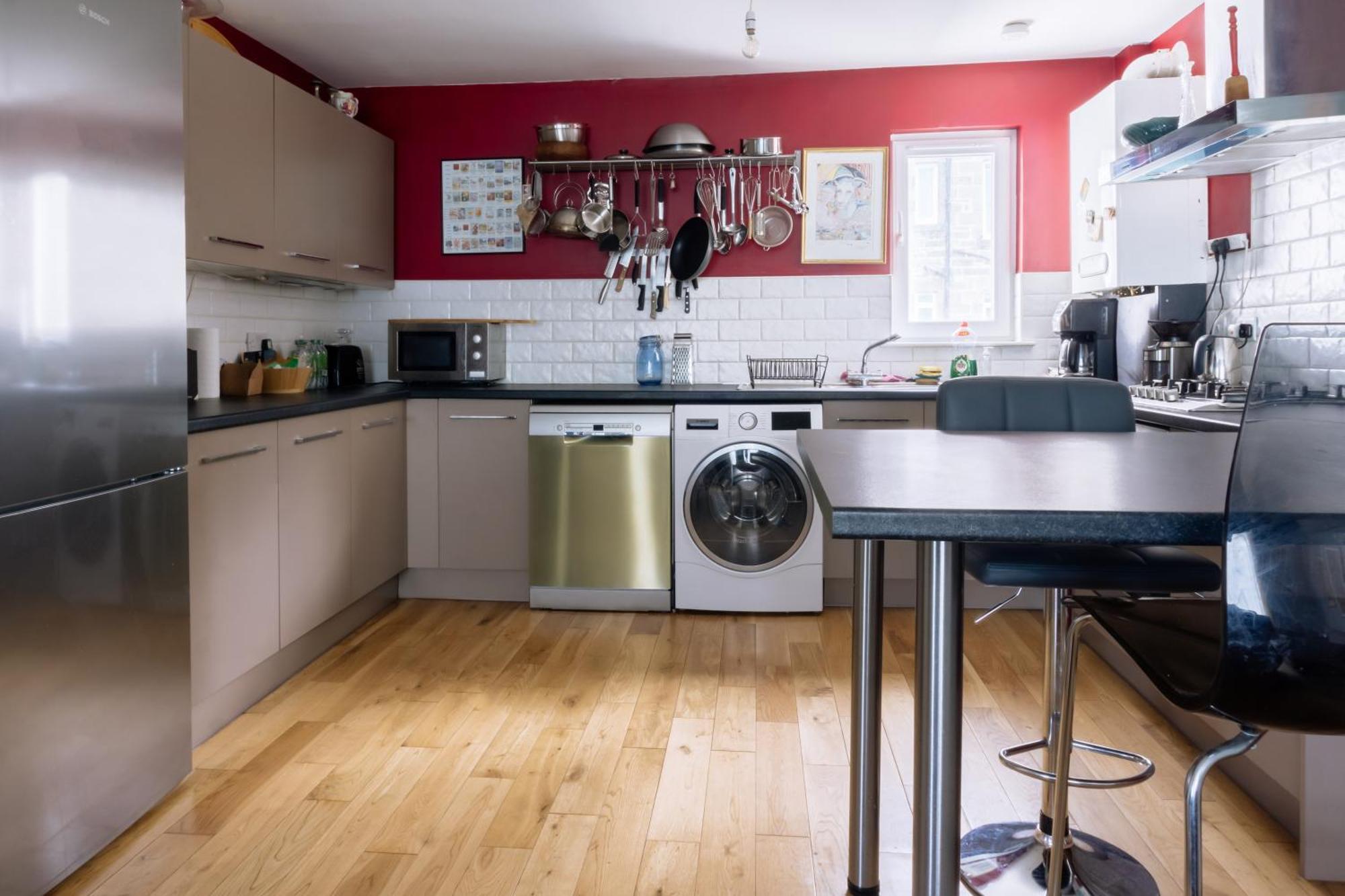 Stylish 3 Bedroom Apartment Near Hollyrood Park 爱丁堡 外观 照片